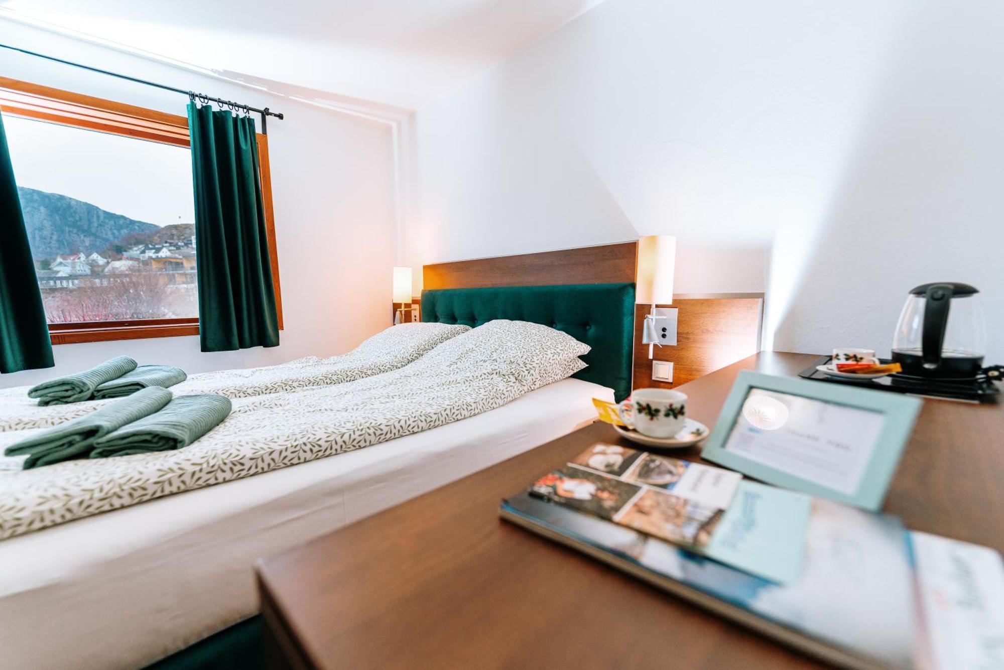 Hotel Nokling & Camping Hjelmeland المظهر الخارجي الصورة